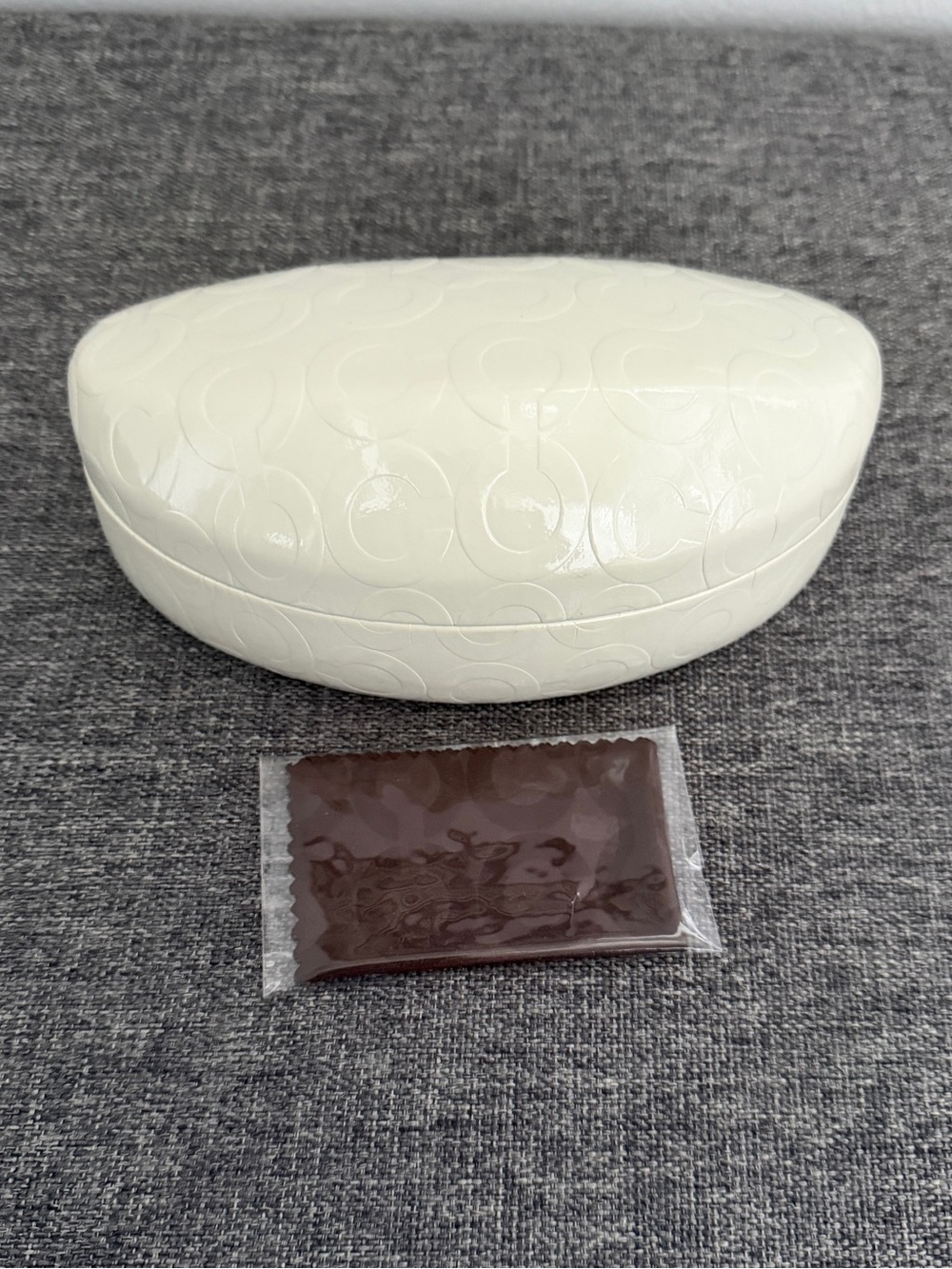 Coach White Logo Glasses Sunglasses Hard Case Glossy Clam Shell Large New Cloth